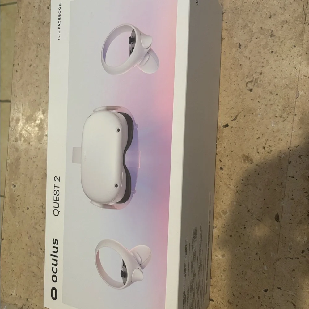Oculus Quest 2 White VR Headset and Controllers